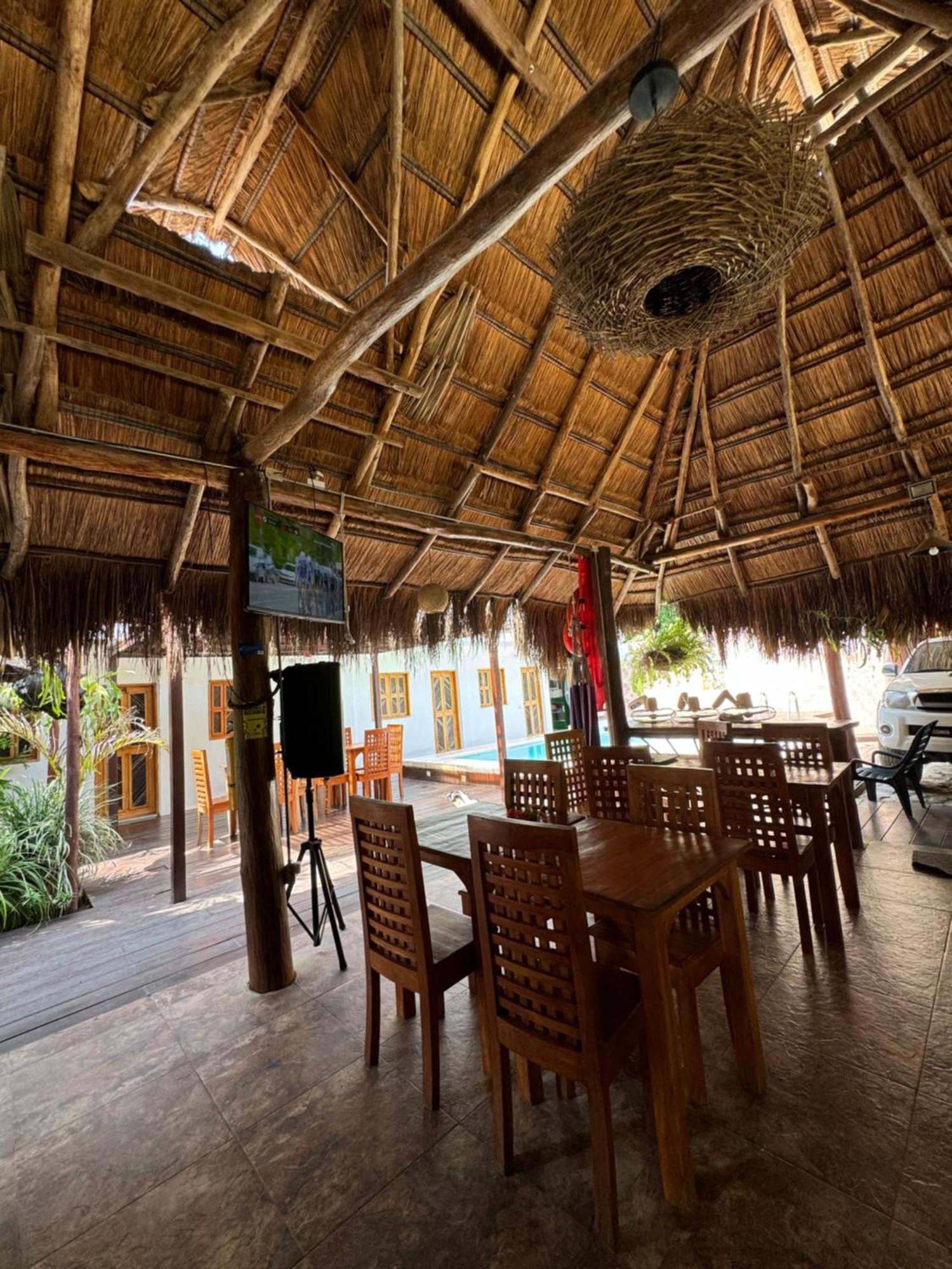 Hostal Nibuni Palomino Buitenkant foto