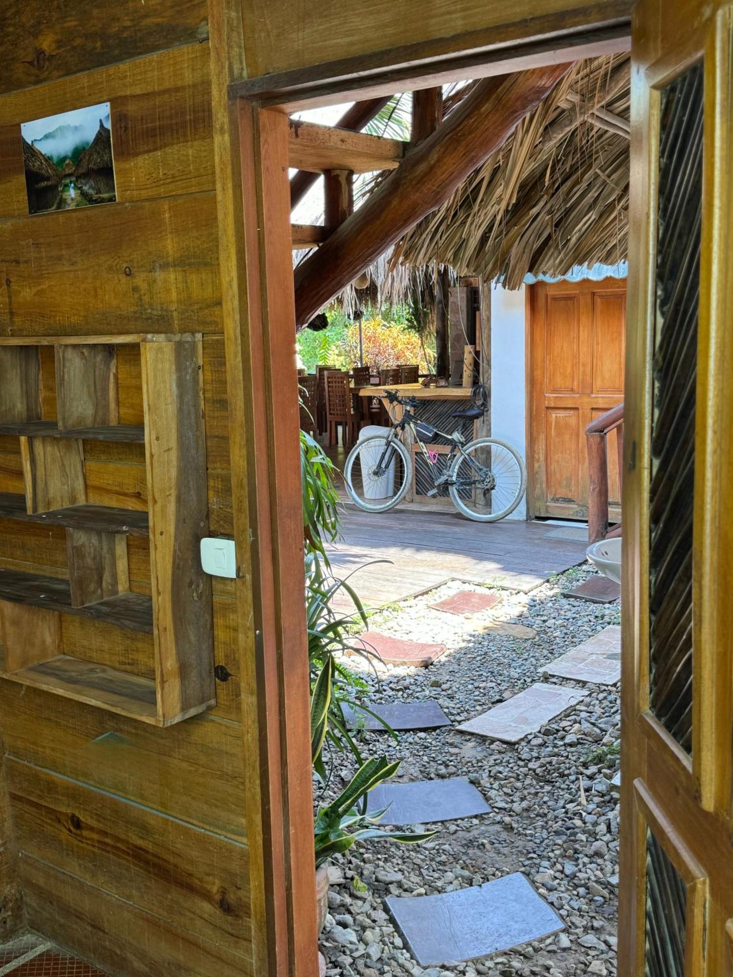 Hostal Nibuni Palomino Buitenkant foto