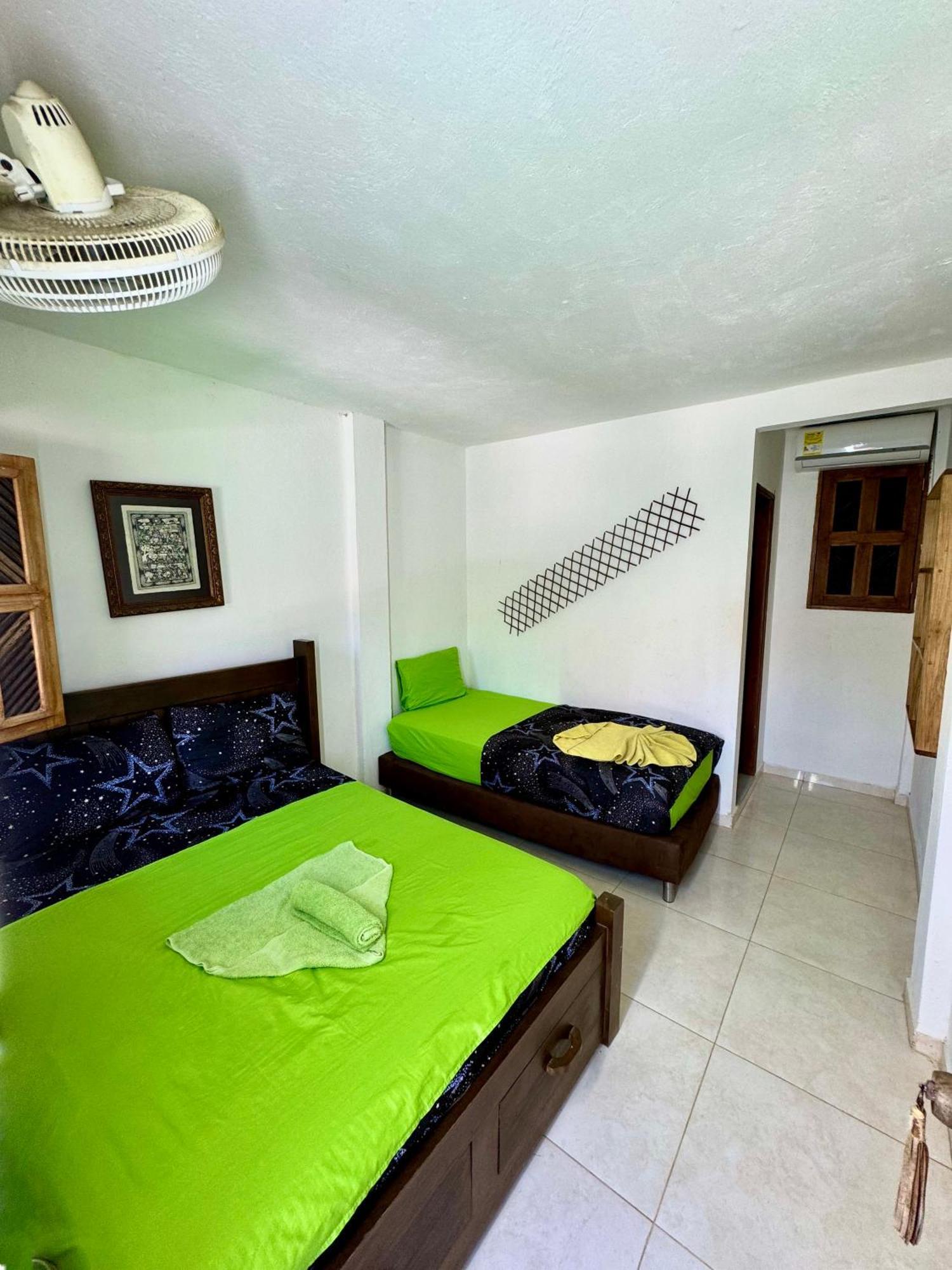 Hostal Nibuni Palomino Buitenkant foto